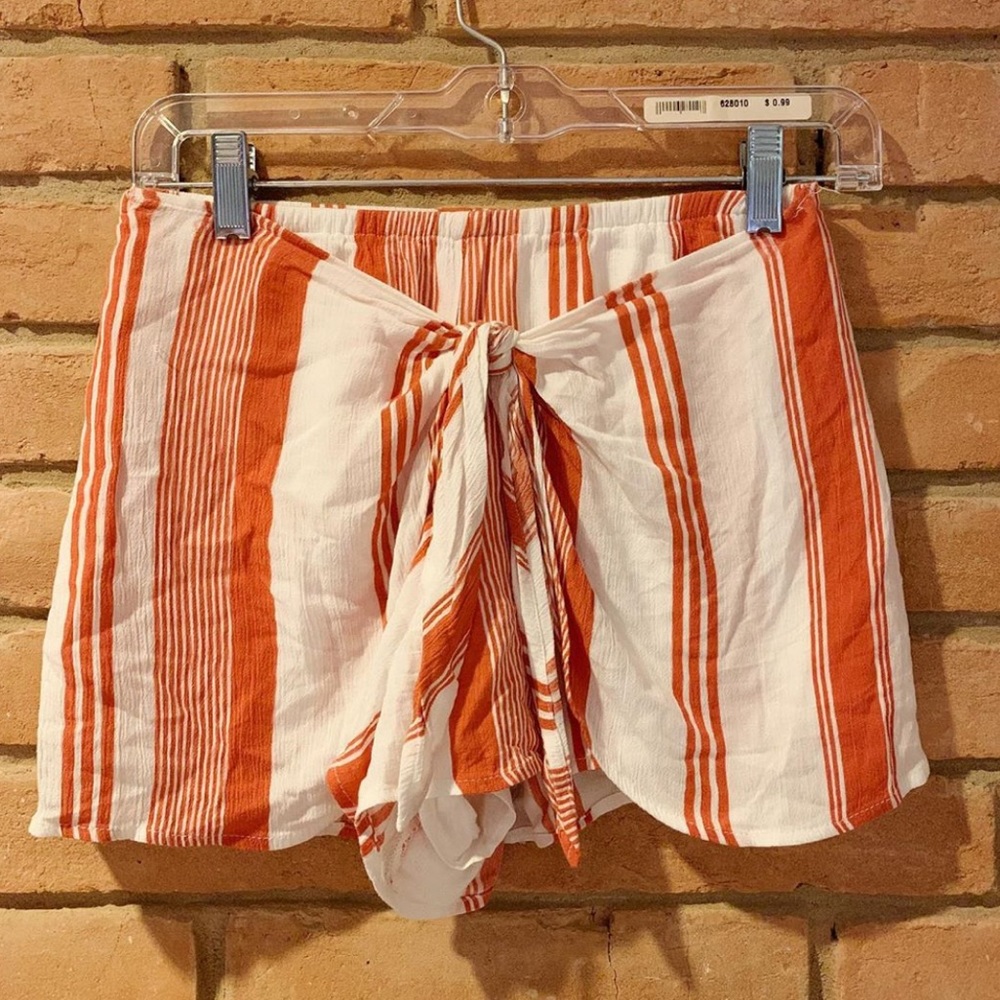 Coral striped flowy shorts